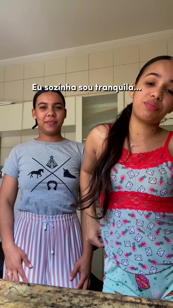 @Vittórya Campos