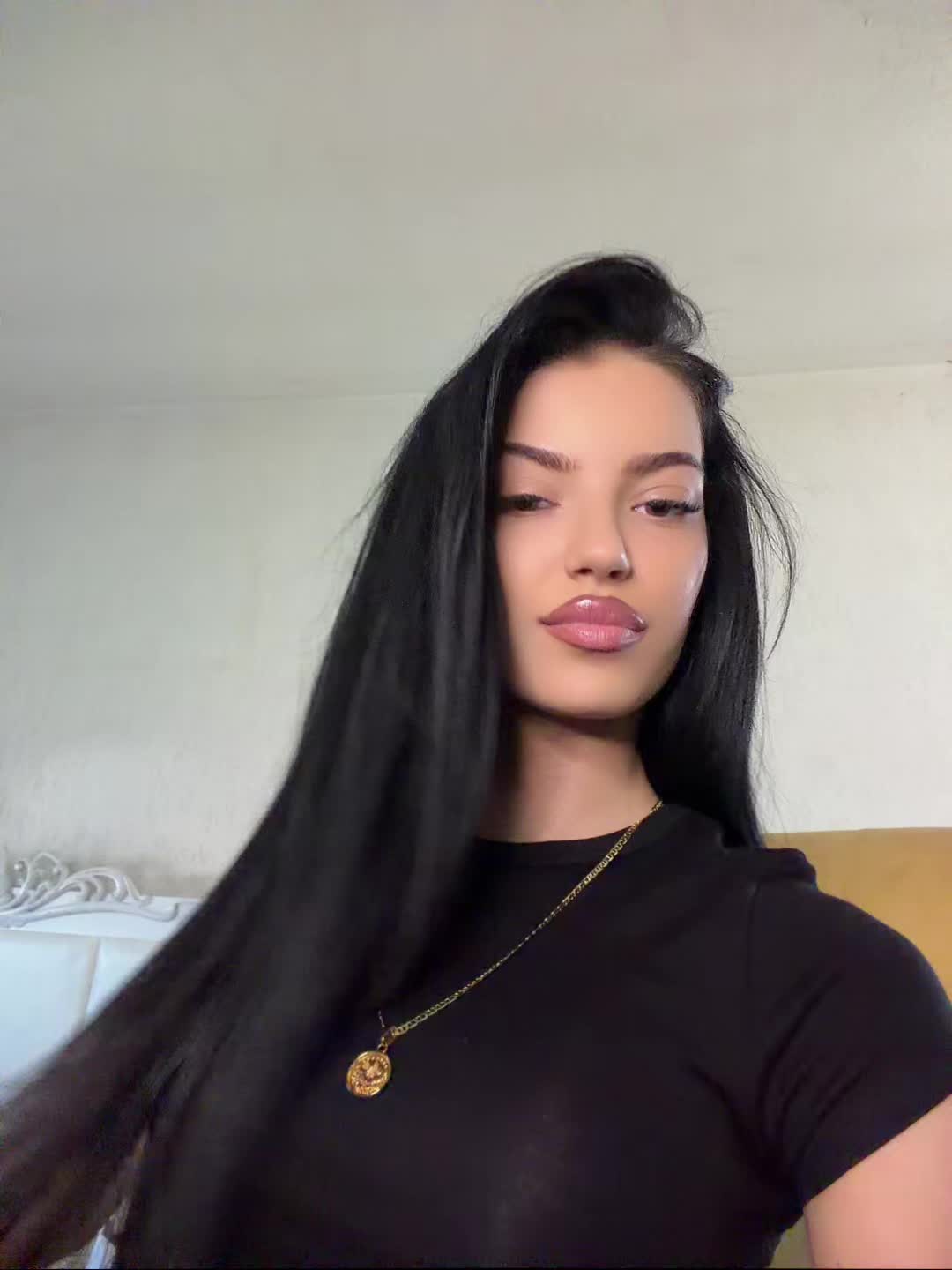 @𝐂𝐇.𝐈.𝐊.𝐈.𝐓.𝐀🦅