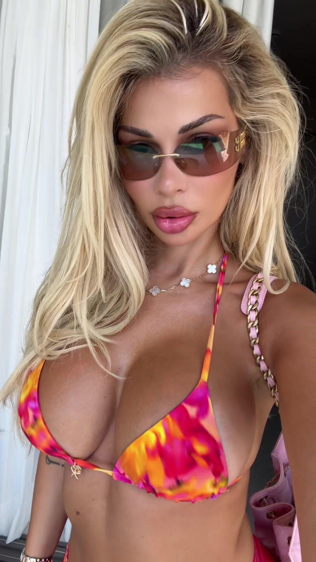 @LUANA VJOLLCA