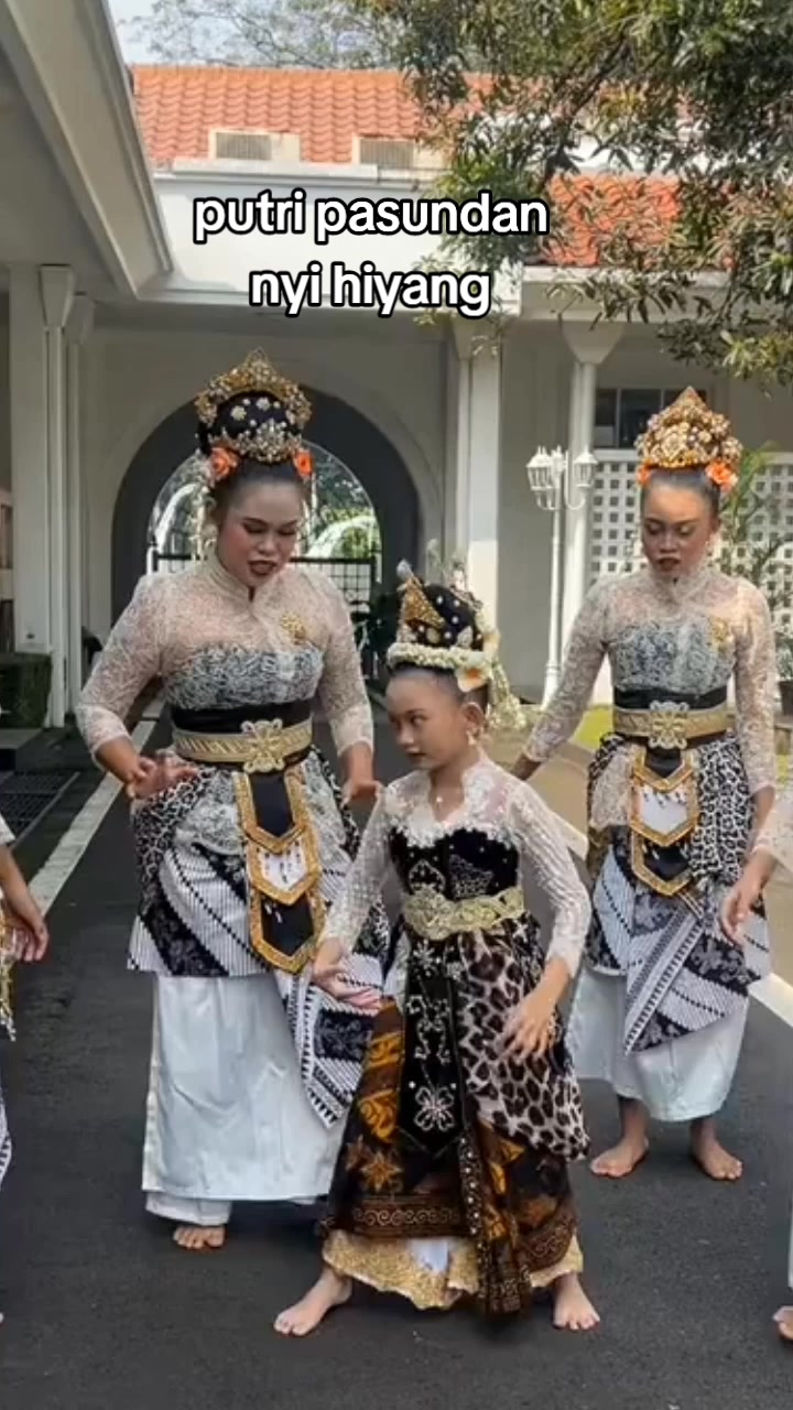 @Kodir353