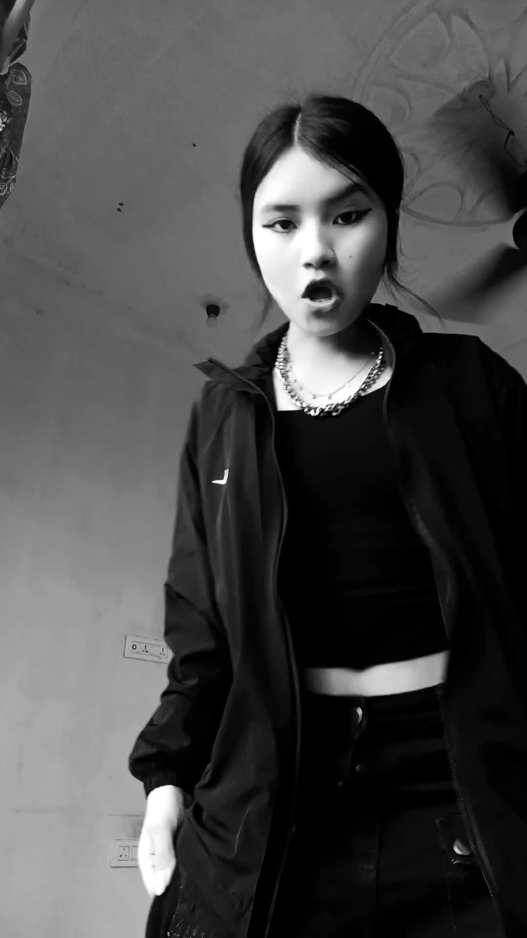 @V___11 🐉