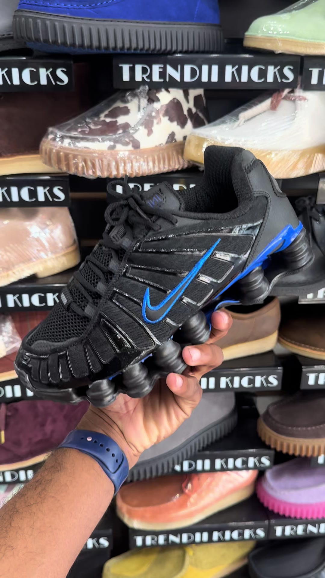 @TRENDII KICKS