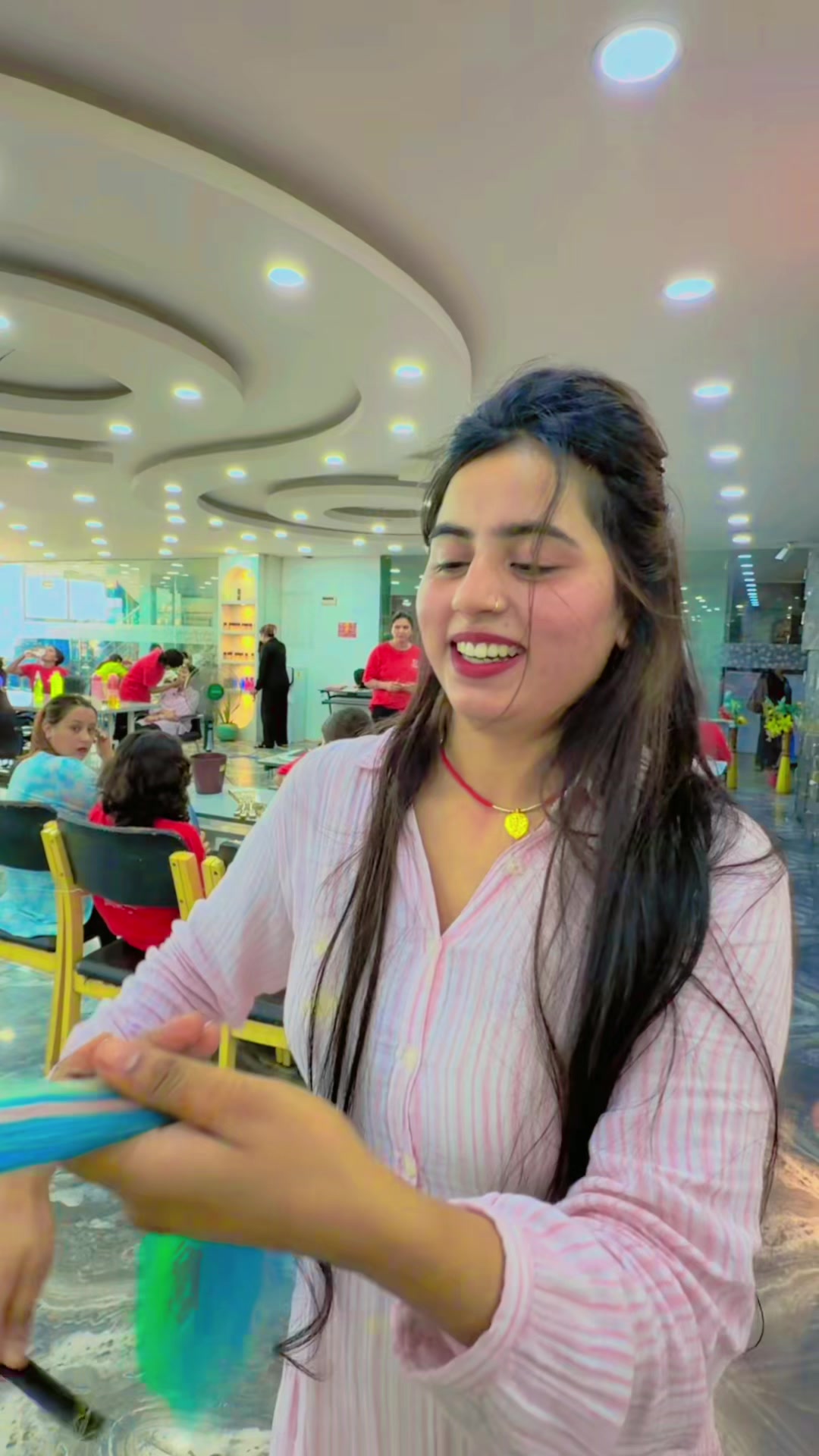 @ZOOM BEAUTY ACADEMY