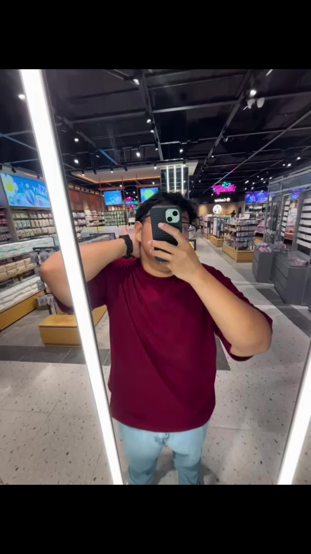 @Yusri | Shopping Hub