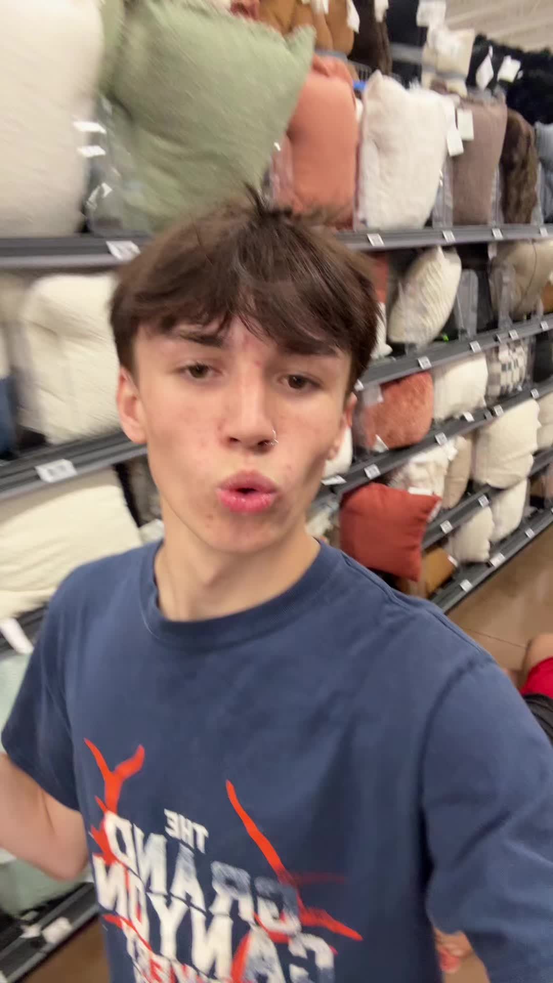 @itslogancore