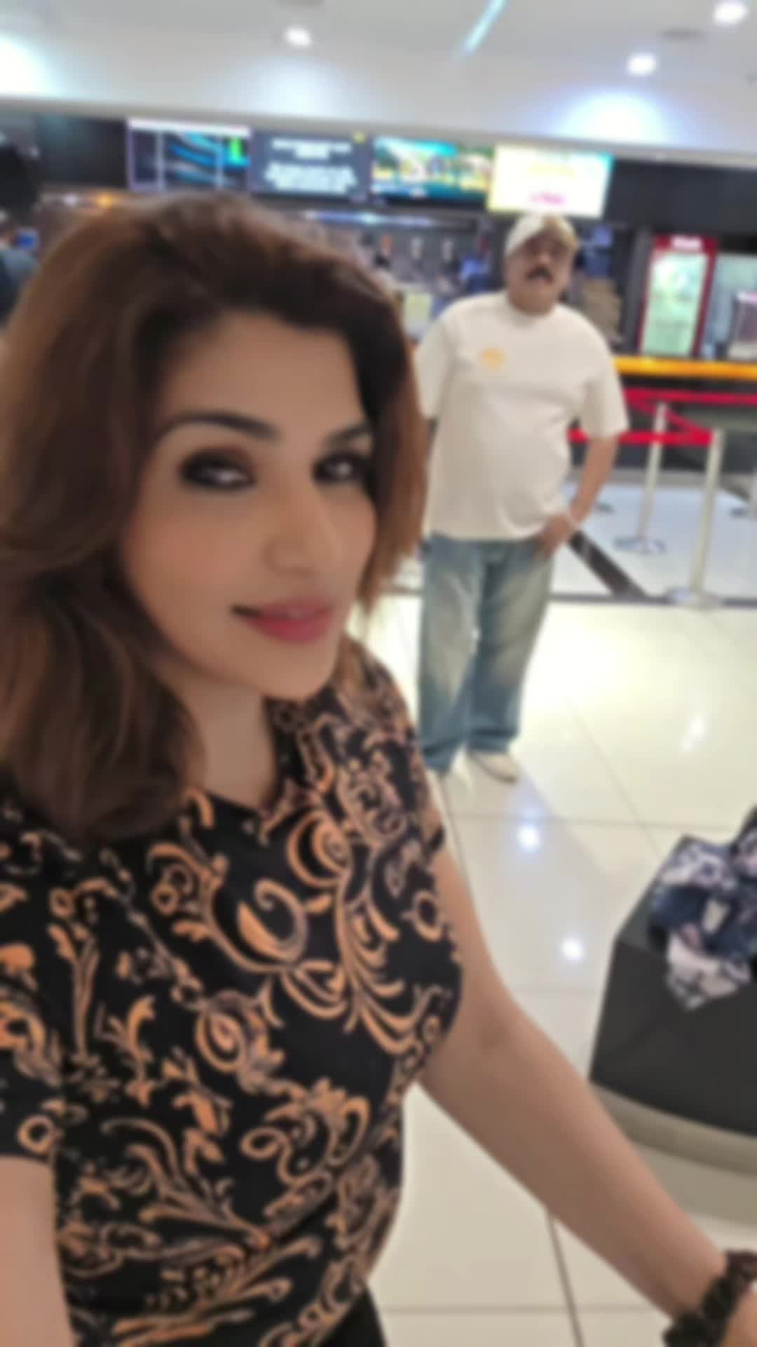 @RadhiiArtistry