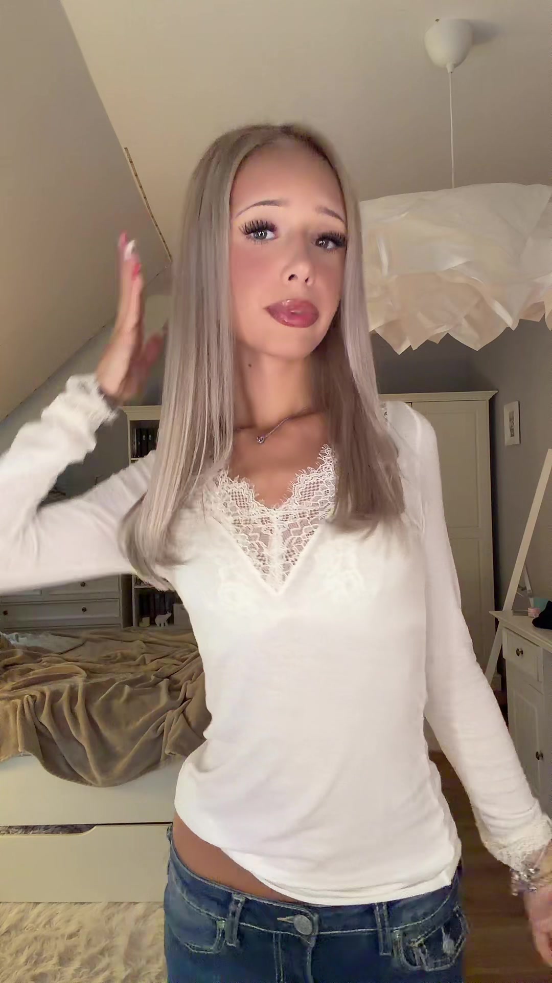 @𝔃𝓾𝔃𝓲𝓪