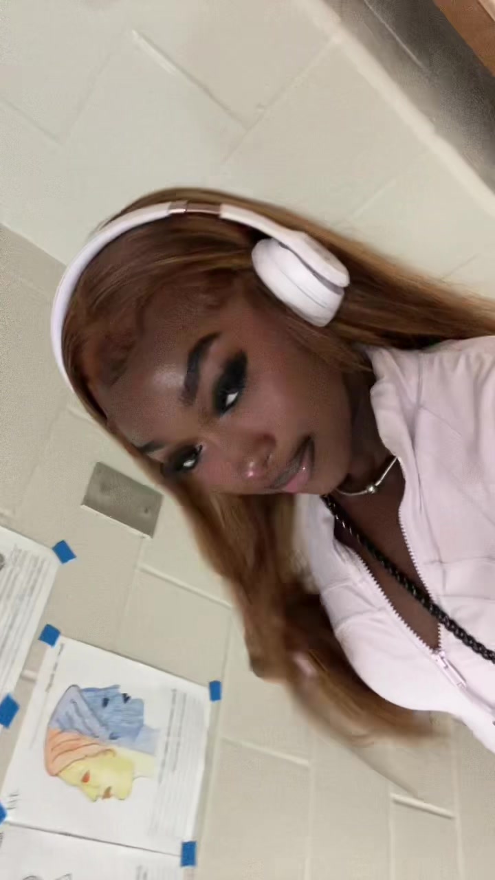 @roxiereneeee
