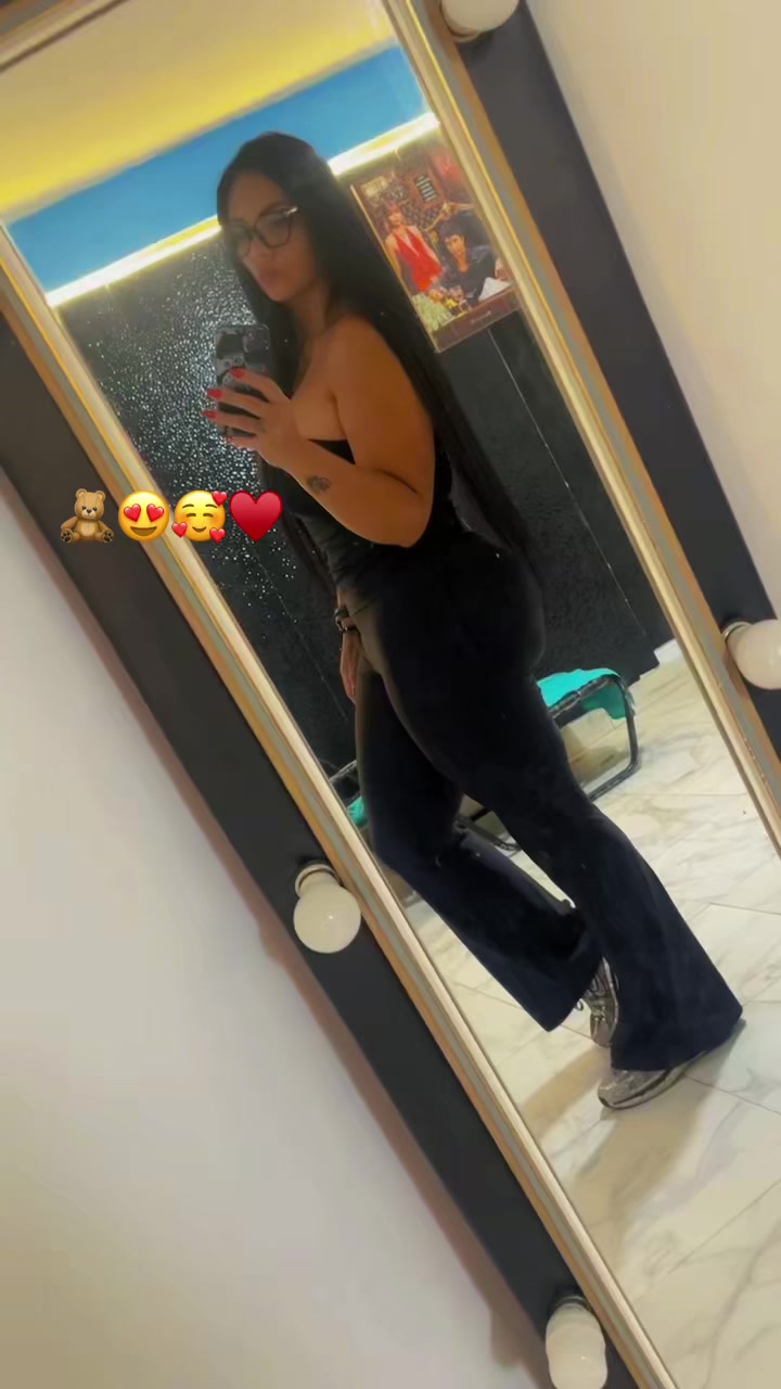 @Melissa 🖤