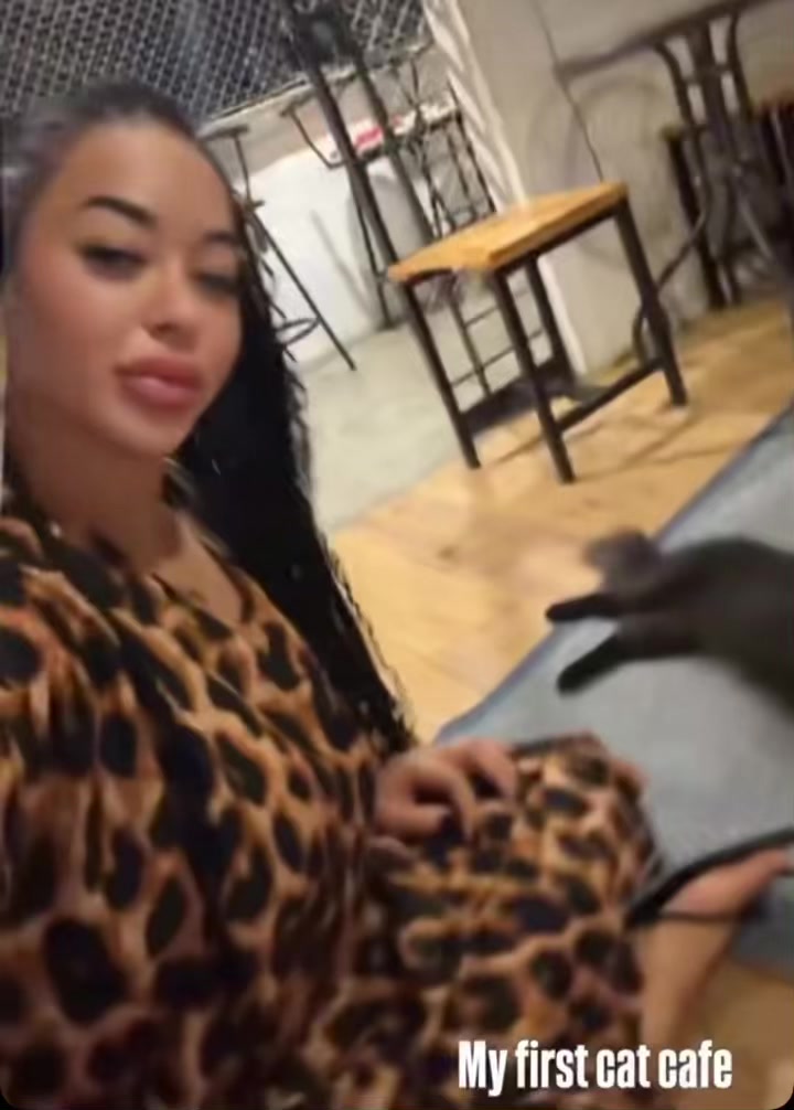 @Missskaylax