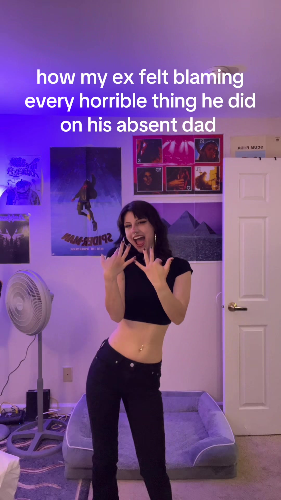 @mo