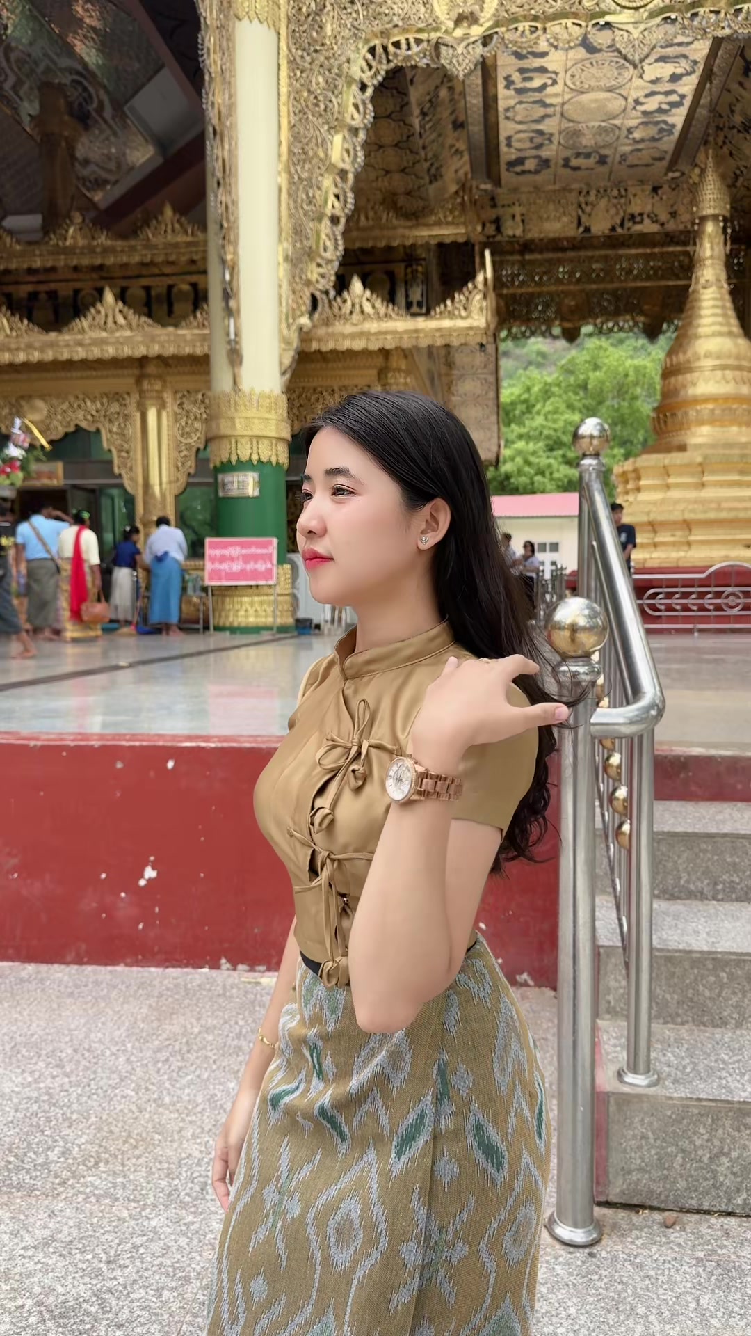 @Shwe Zin