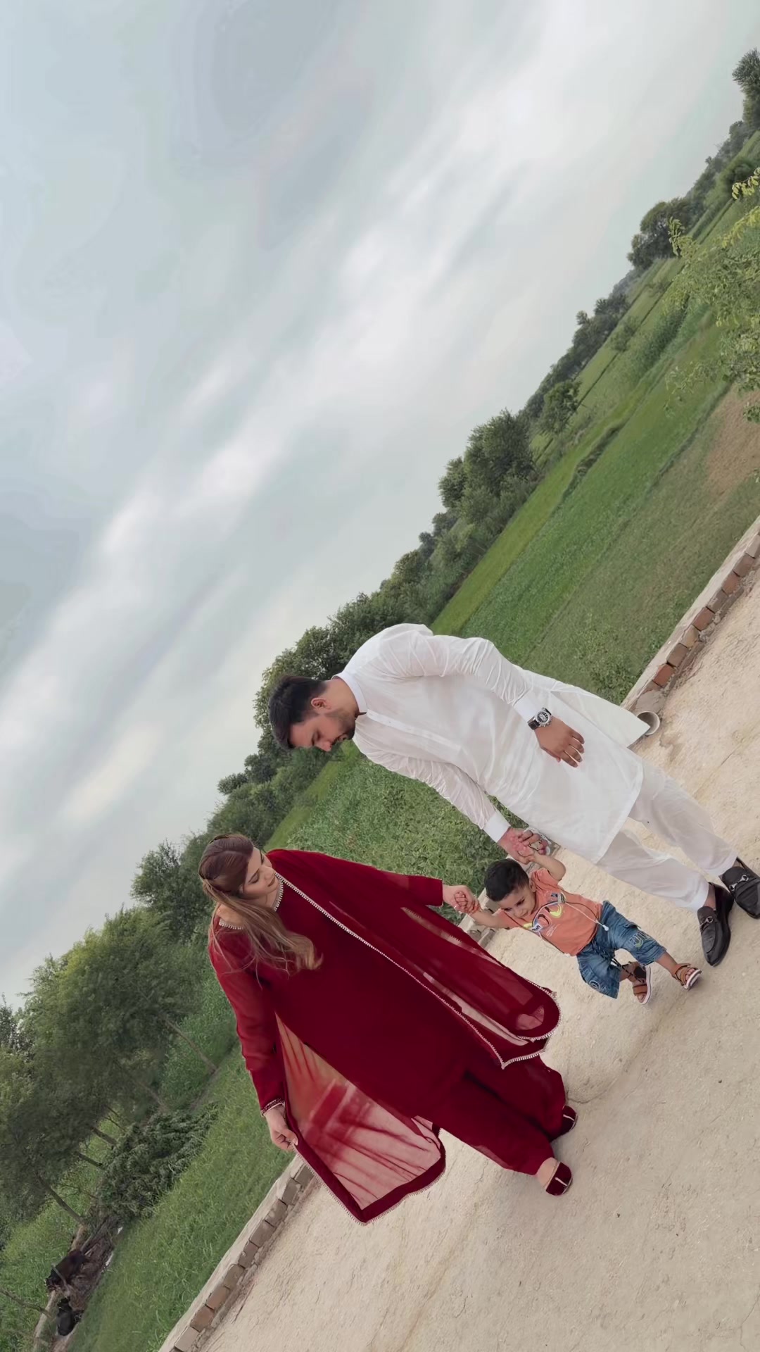 @عاشی&ensp;عظیم🦋