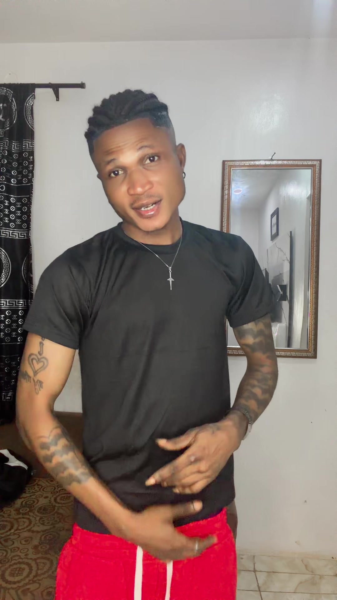 @Mobolaji✌️☮️