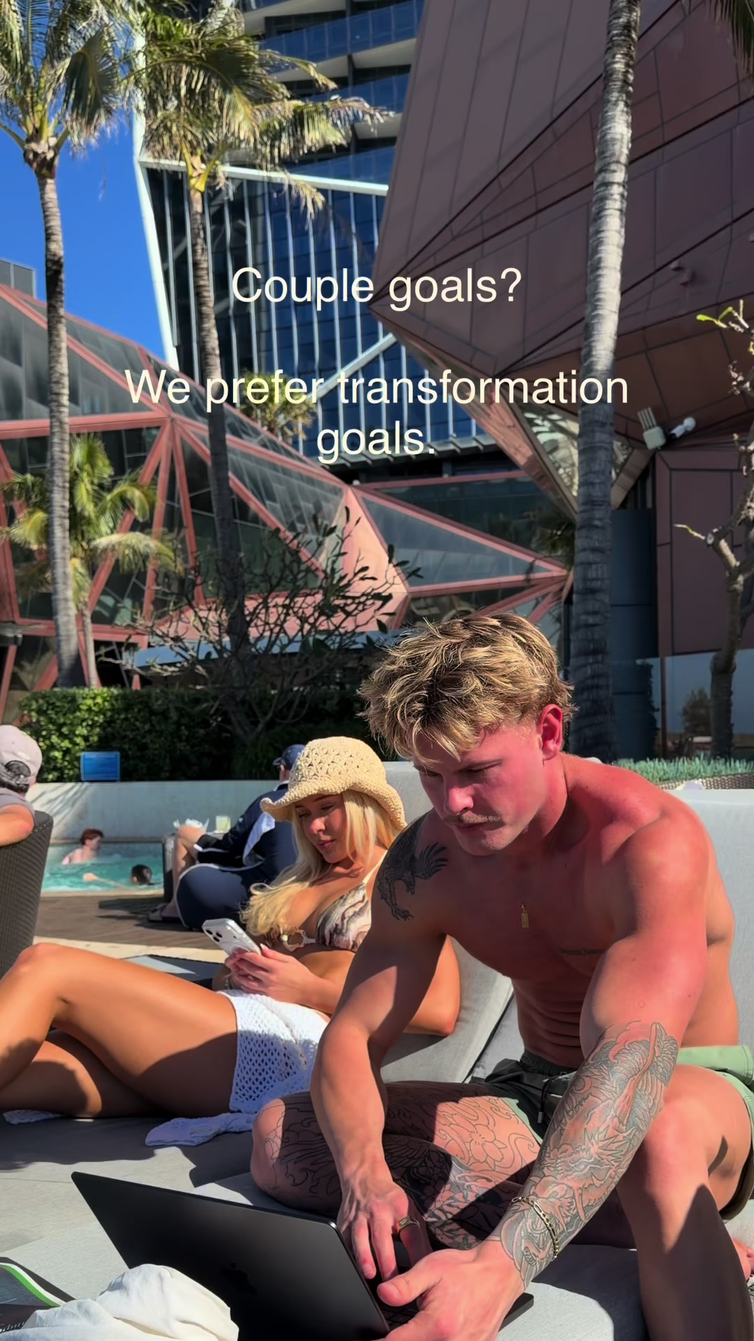 @hollieomearax