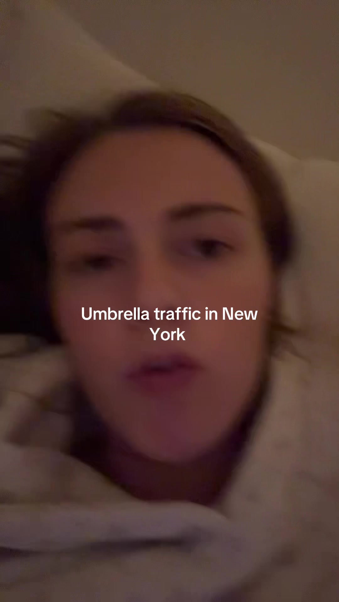 @🧍🏼&zwj;♀️