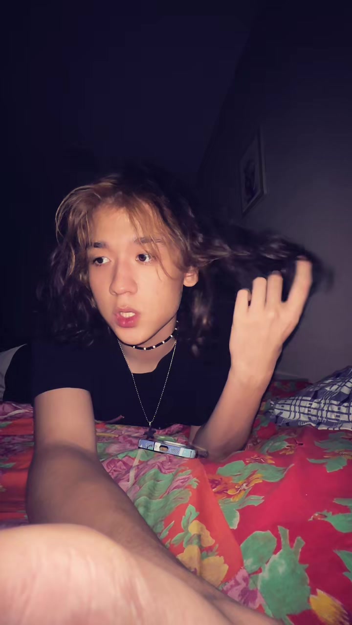 @☆ugly persons hate me☆