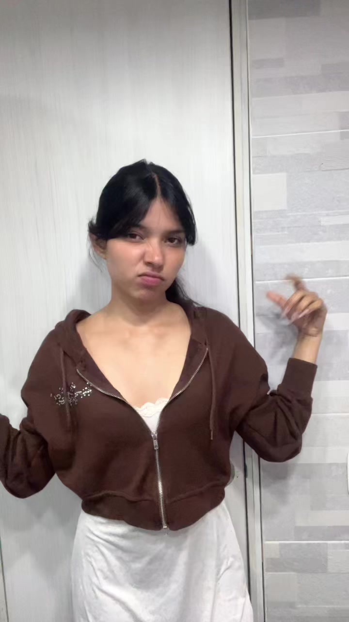@valen<3🦇