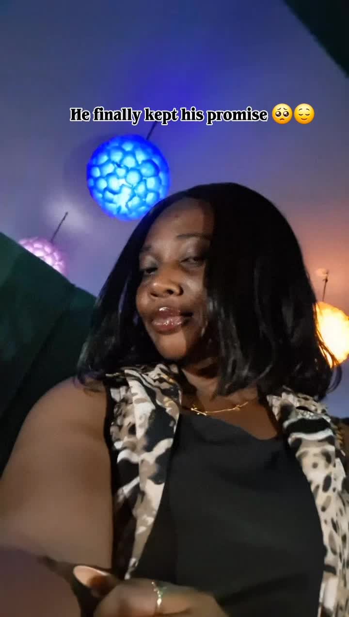 @YAA KISSIWAA ASANTE😇✨🥂