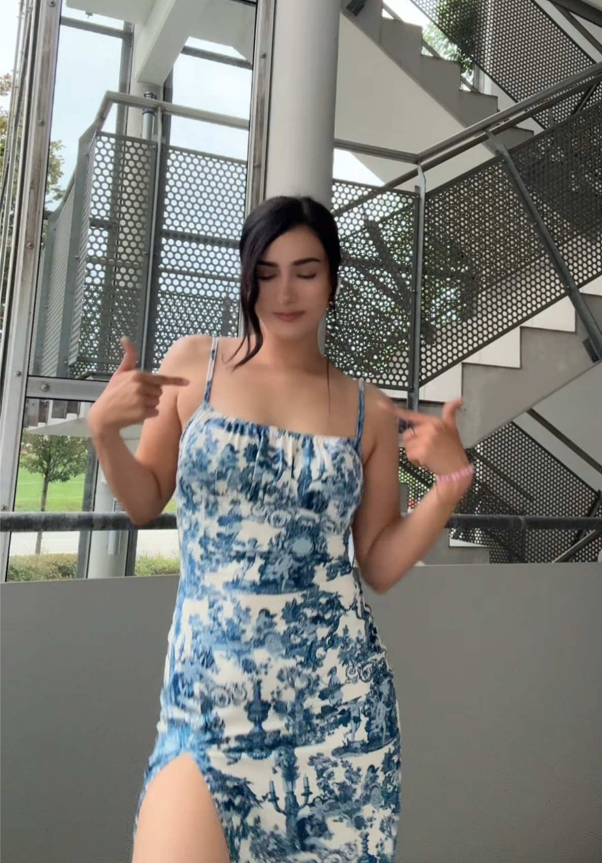 @haniyemazariofficial