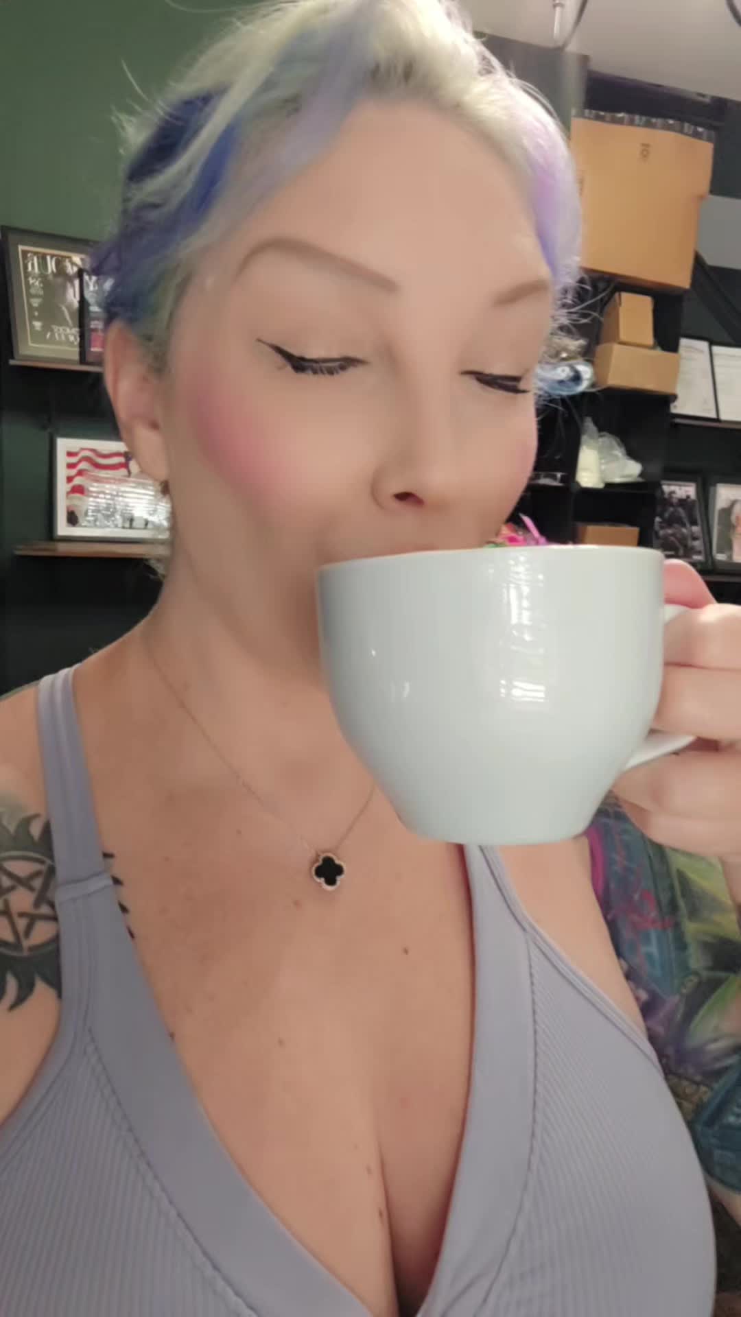 @TheMoistQueen &reg;️