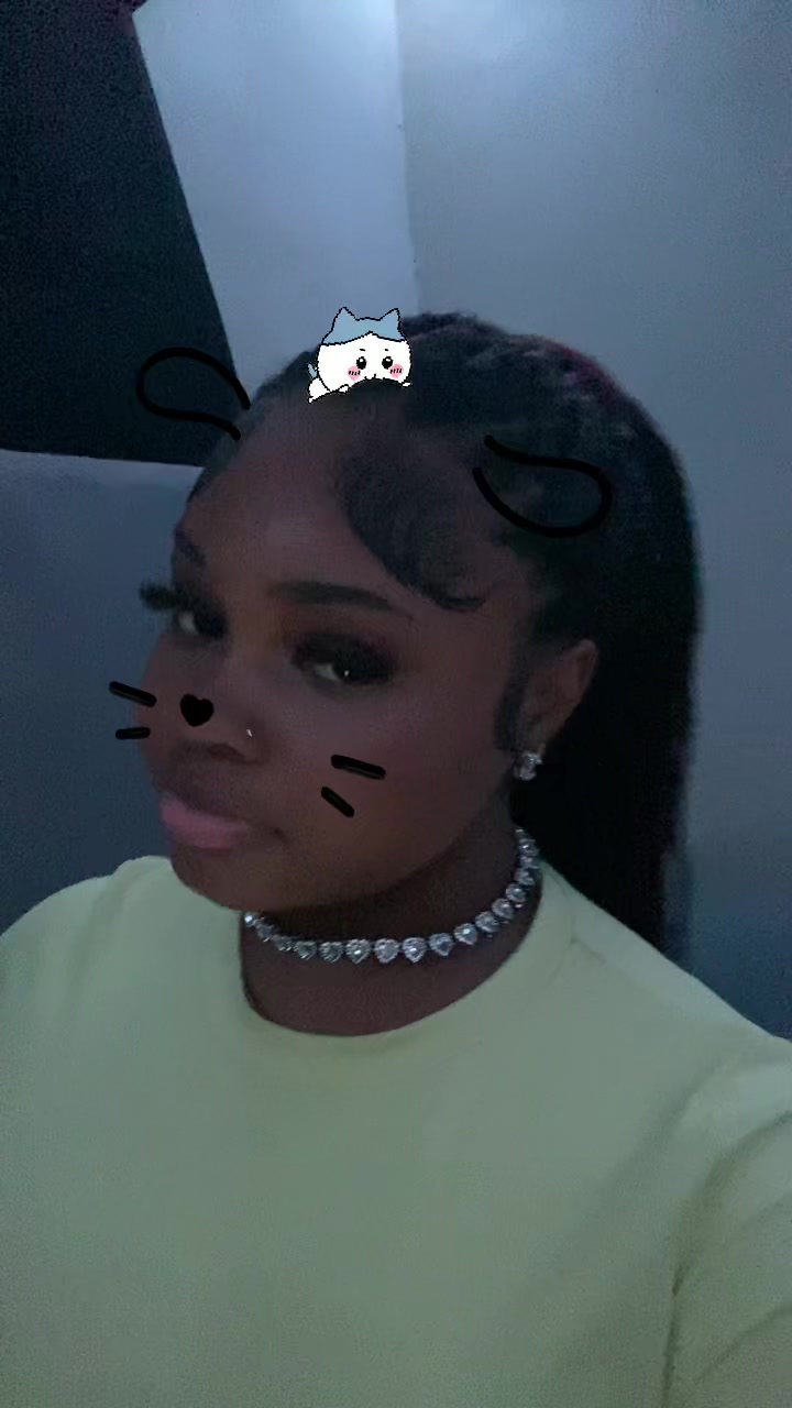 @queenb