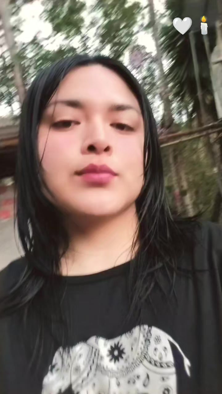 @fiorela🩷🧡