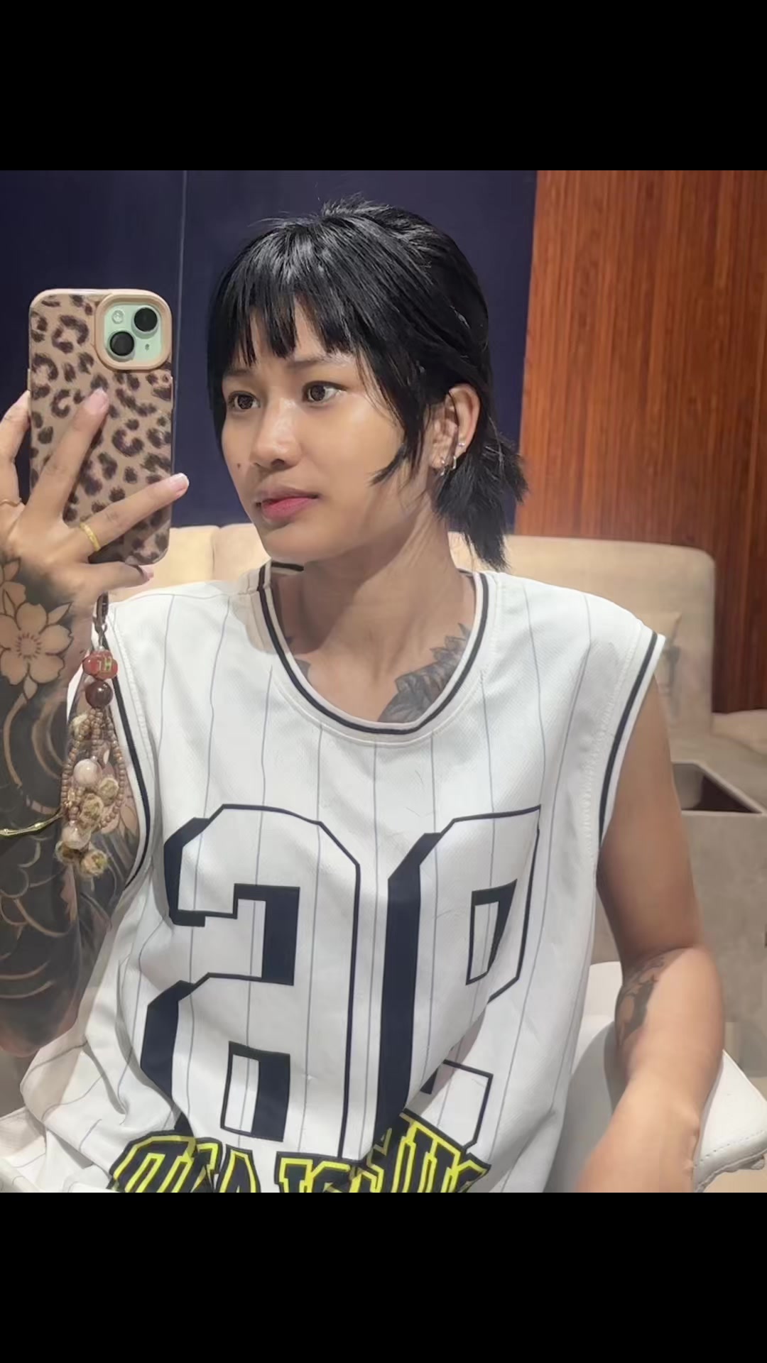 @HNIN