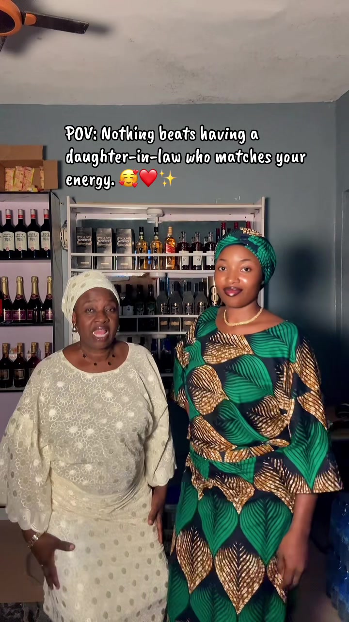 @Ayọ̀d&uacute;nn&iacute;