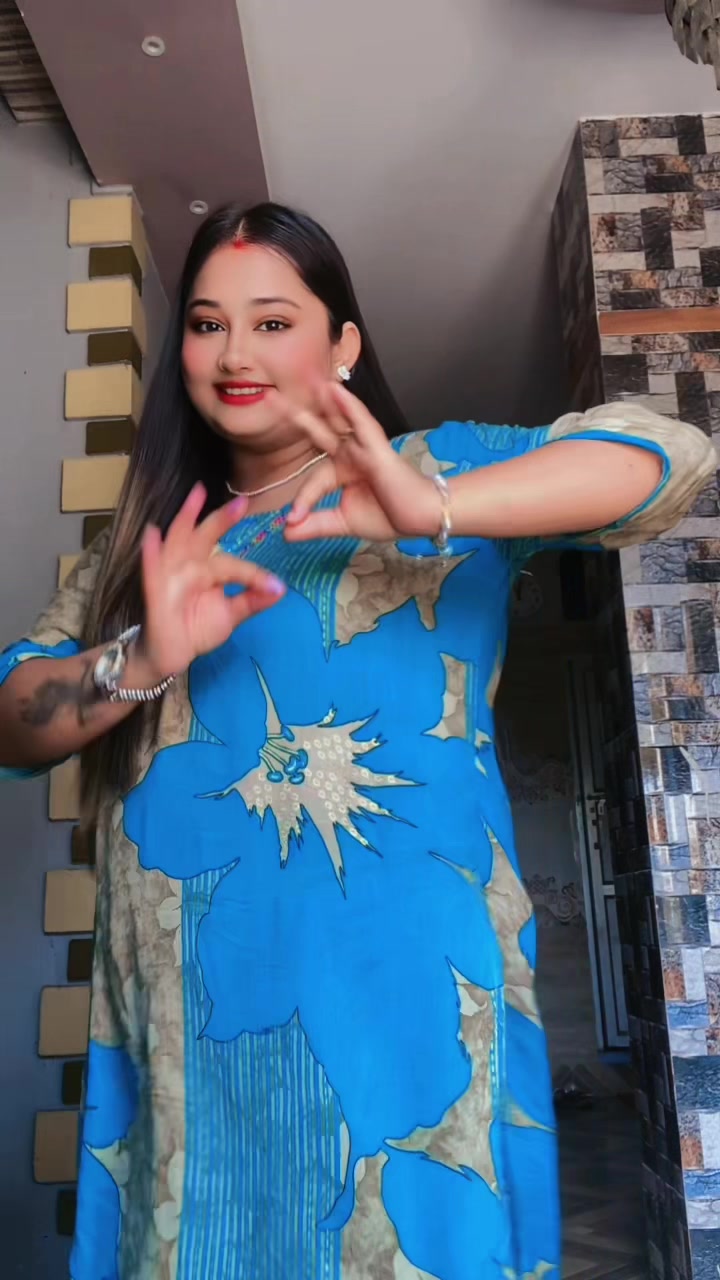 @Nisha🦋💛