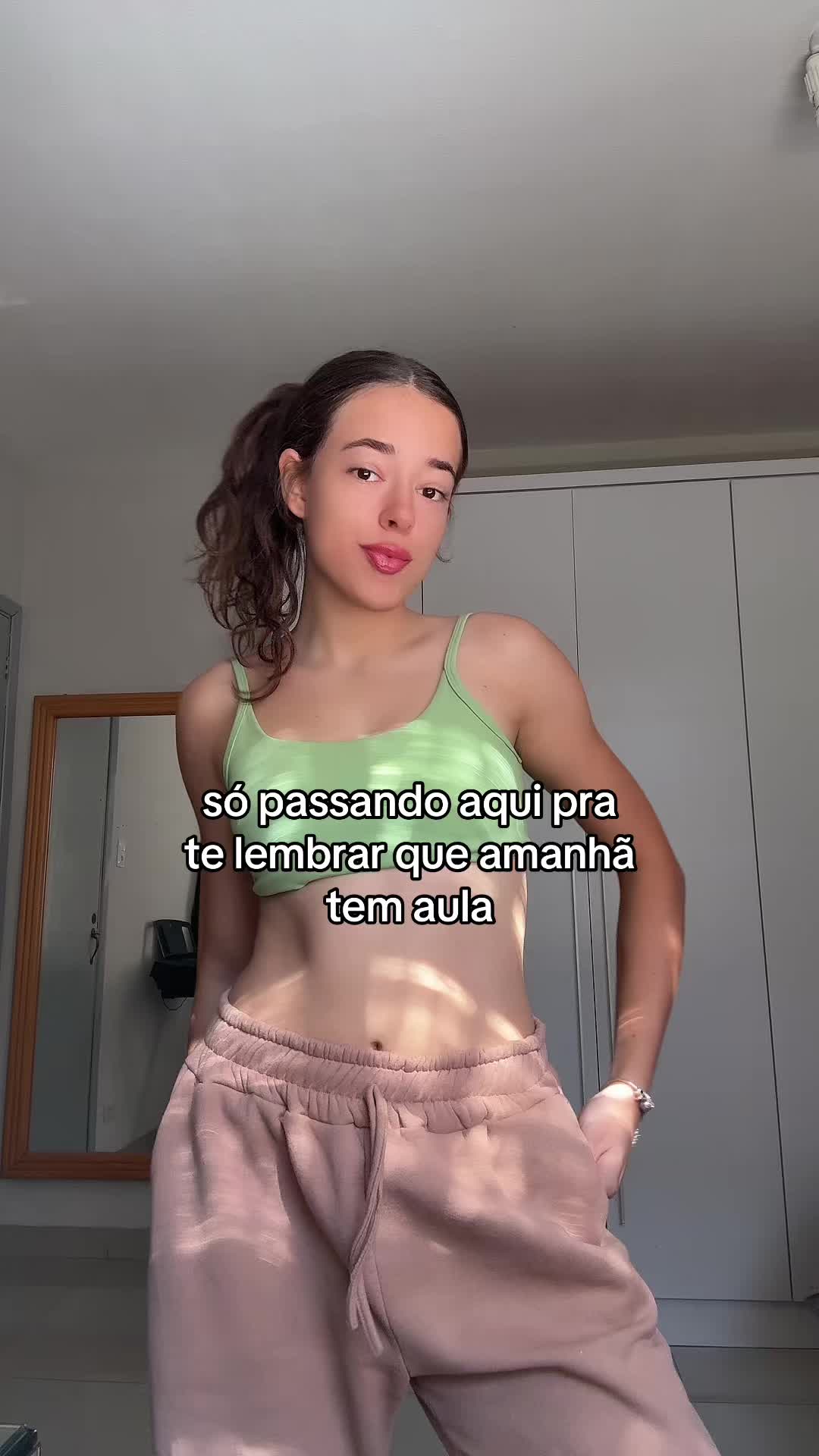 @Julia Andrade