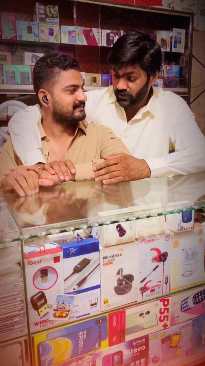 @اصغر راجپوت 🦁🔥