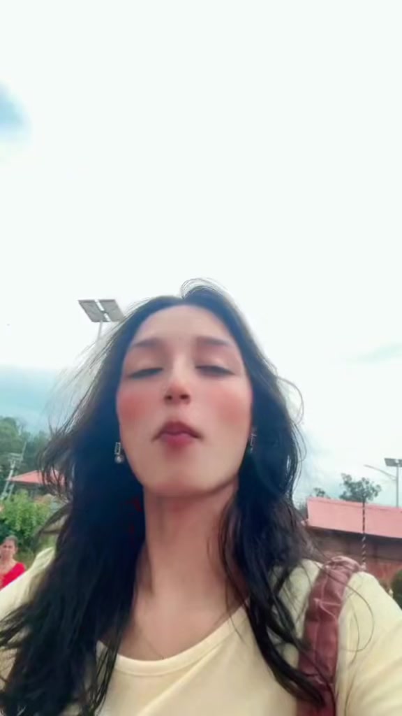 @🥂