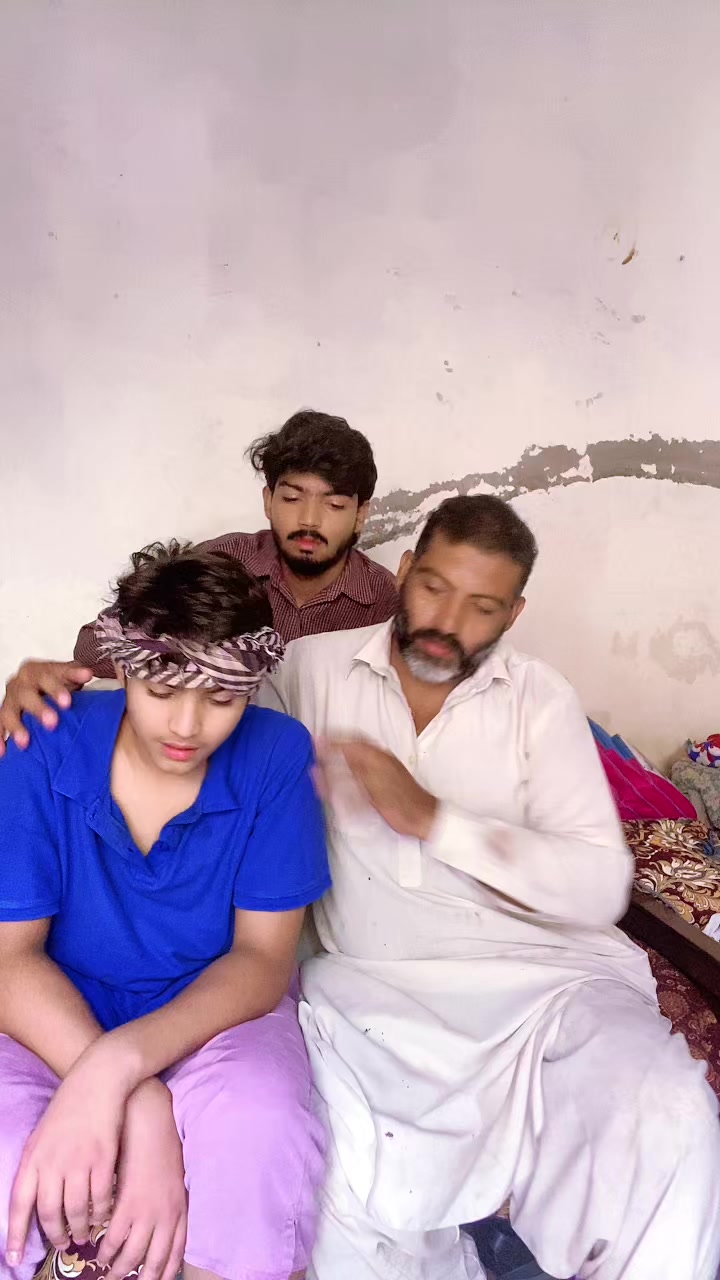 @cute bacha