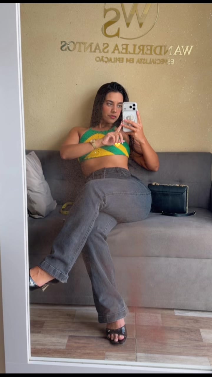 @Janaína