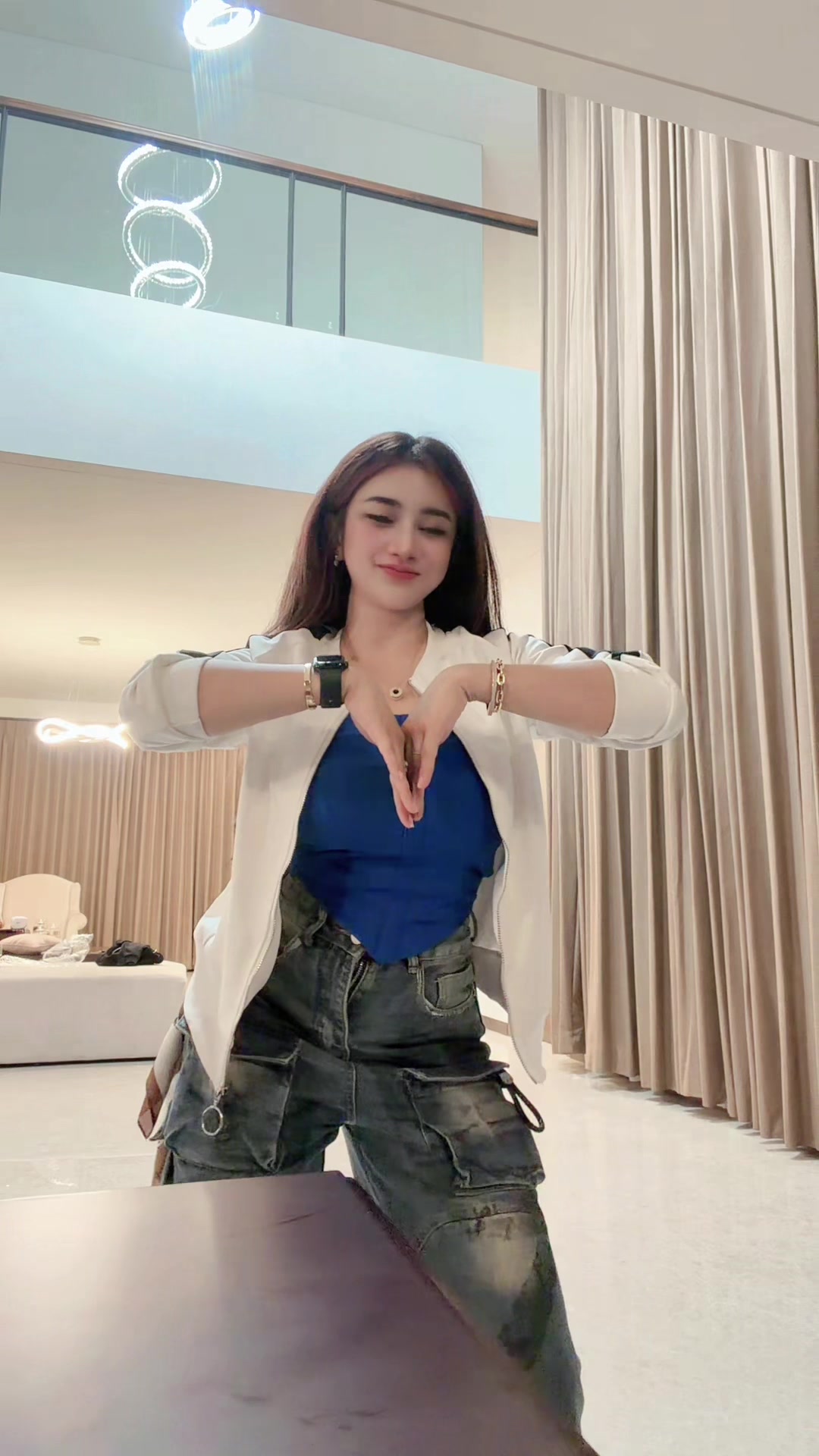 @user99180275784