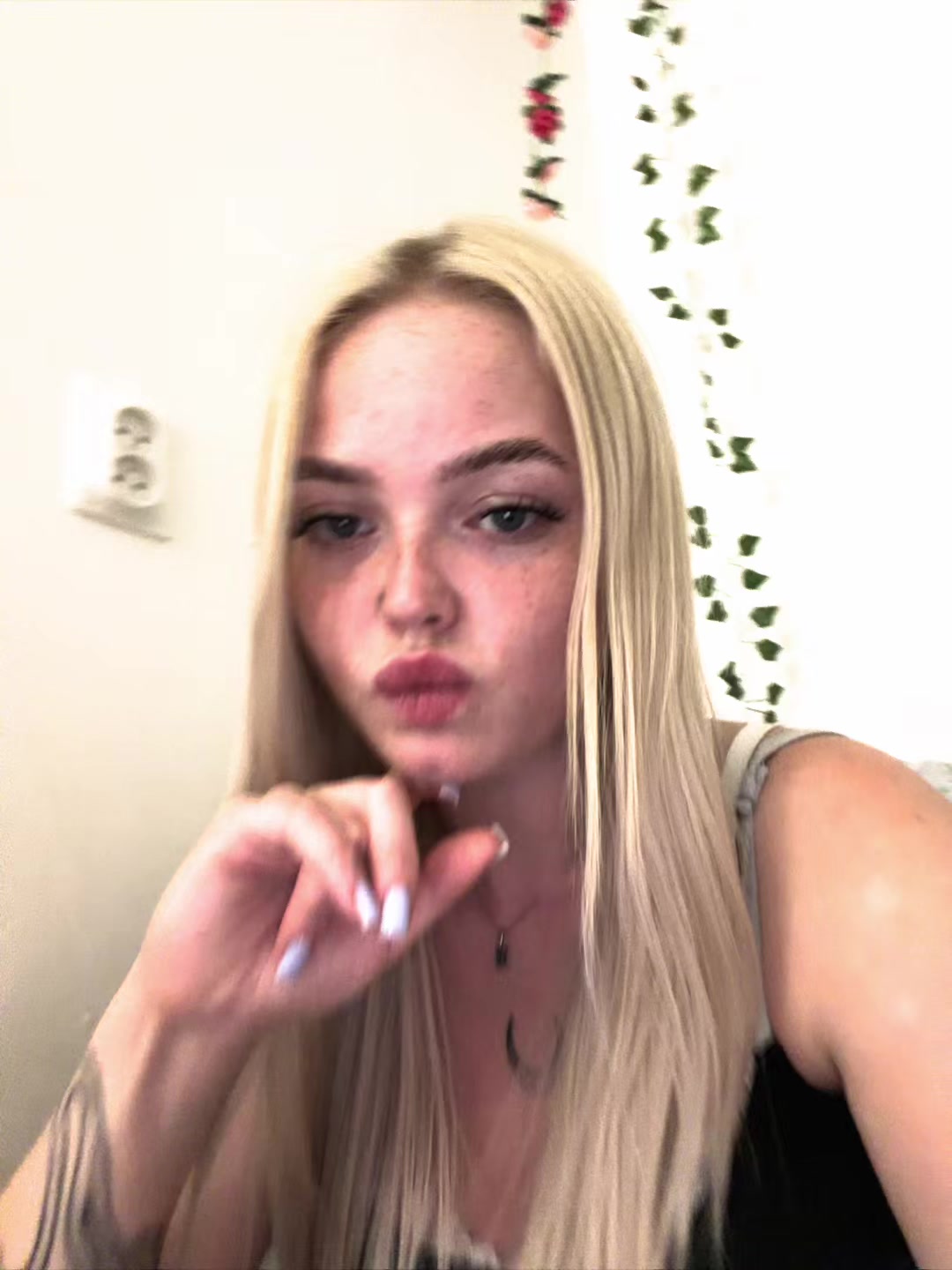 @Waifu