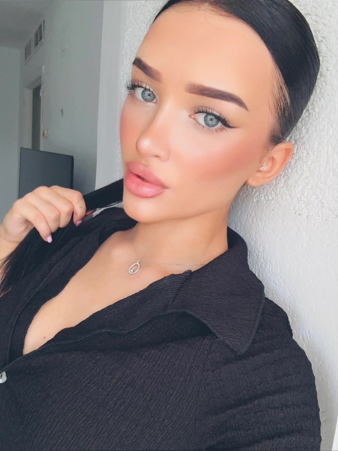 @𝒩𝒾𝓀𝒶