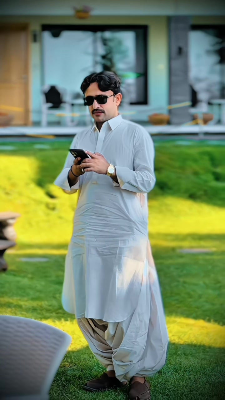 @Singer Tahir Farooq