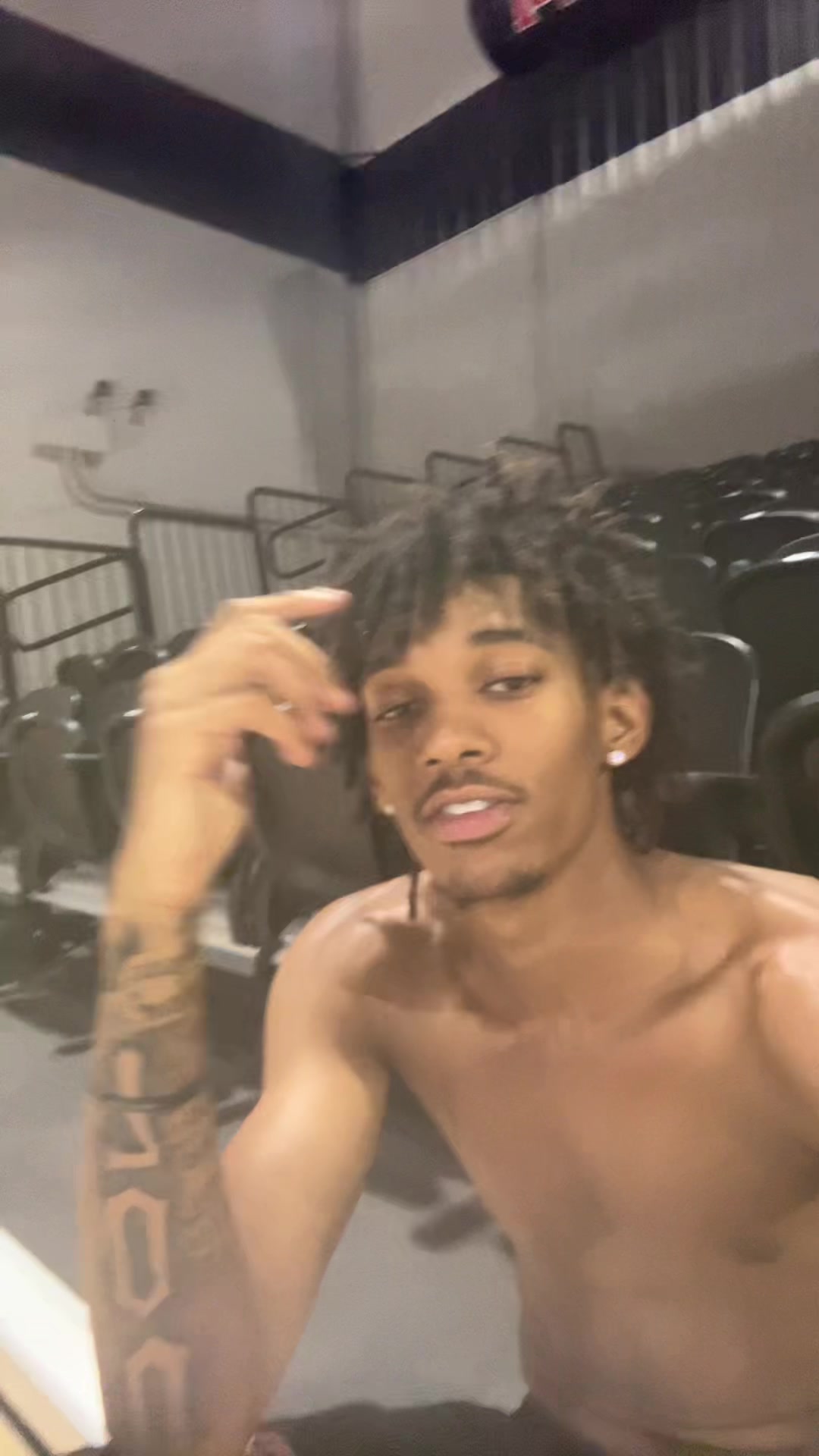@3