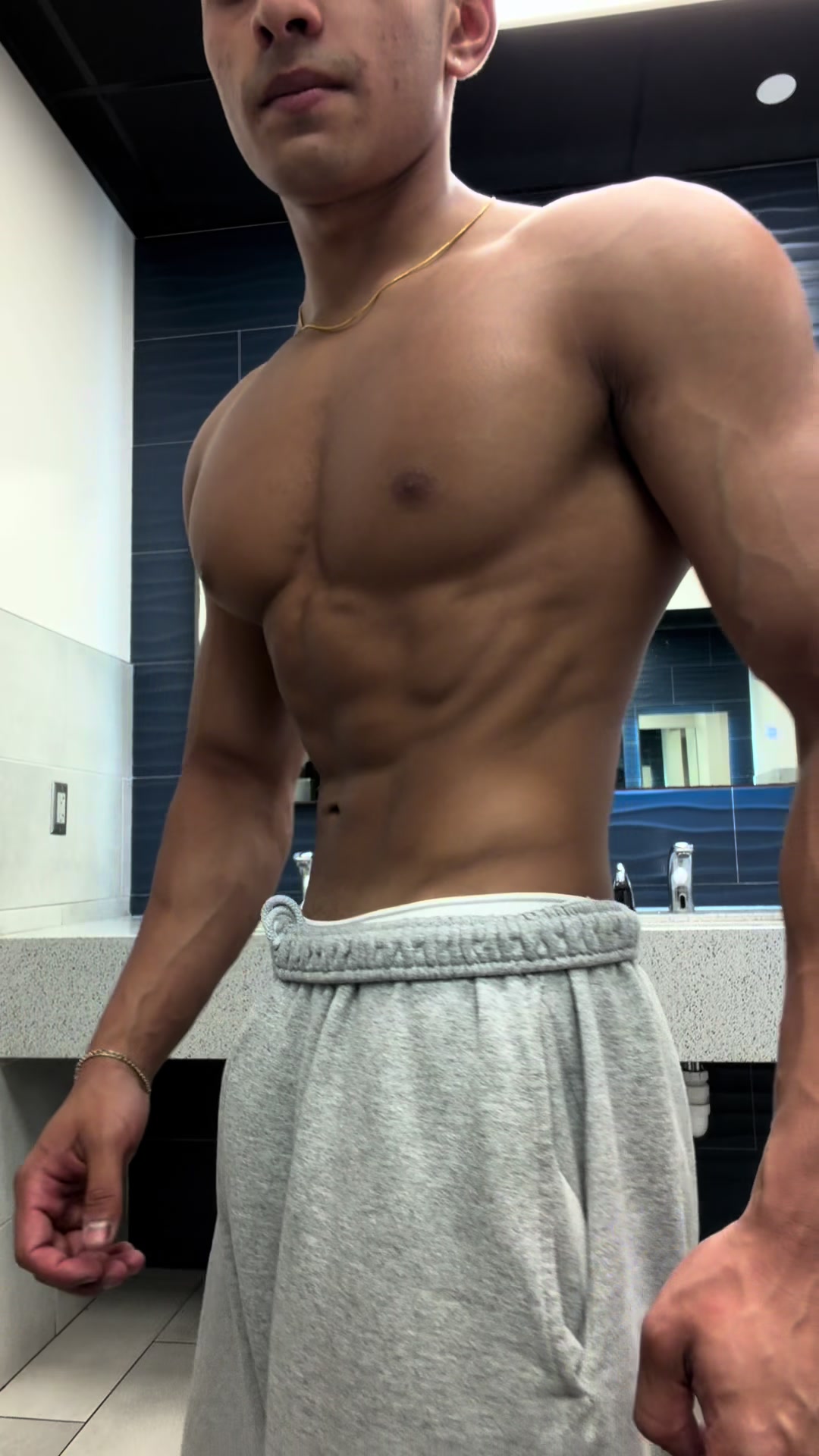 @Akashlifts