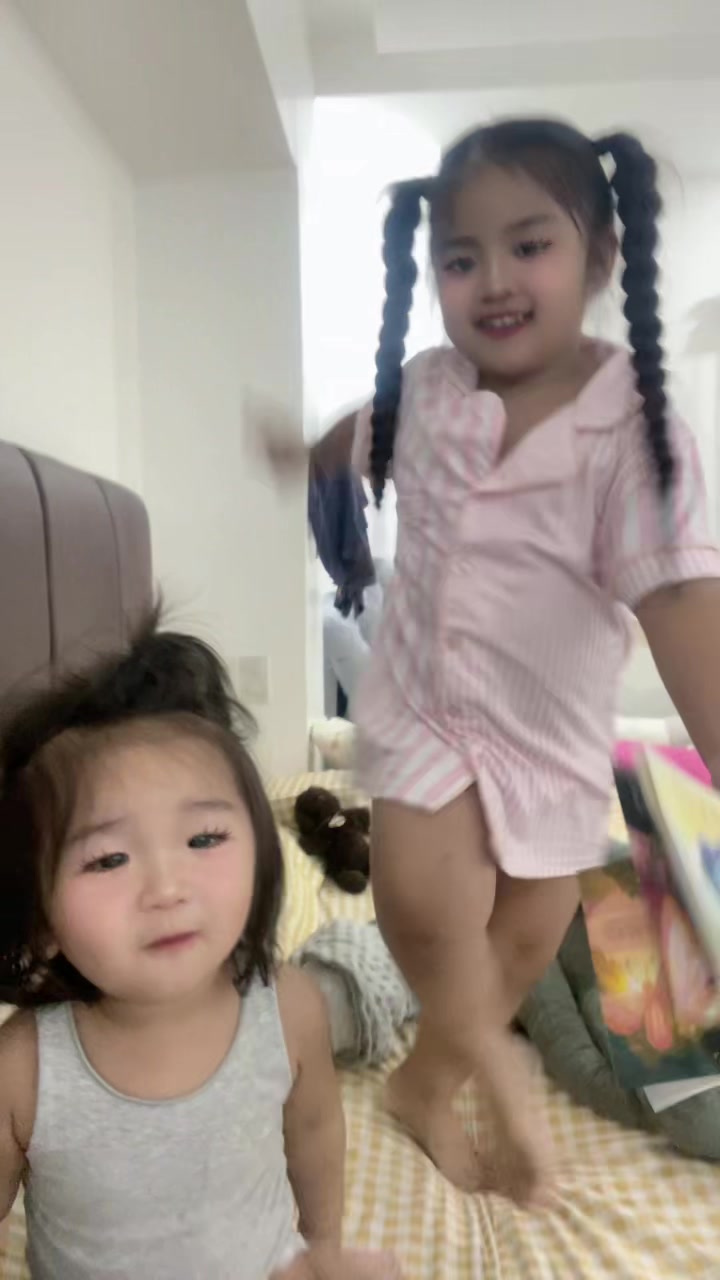 @๐๐๐๐๐๐๐๐ข๐