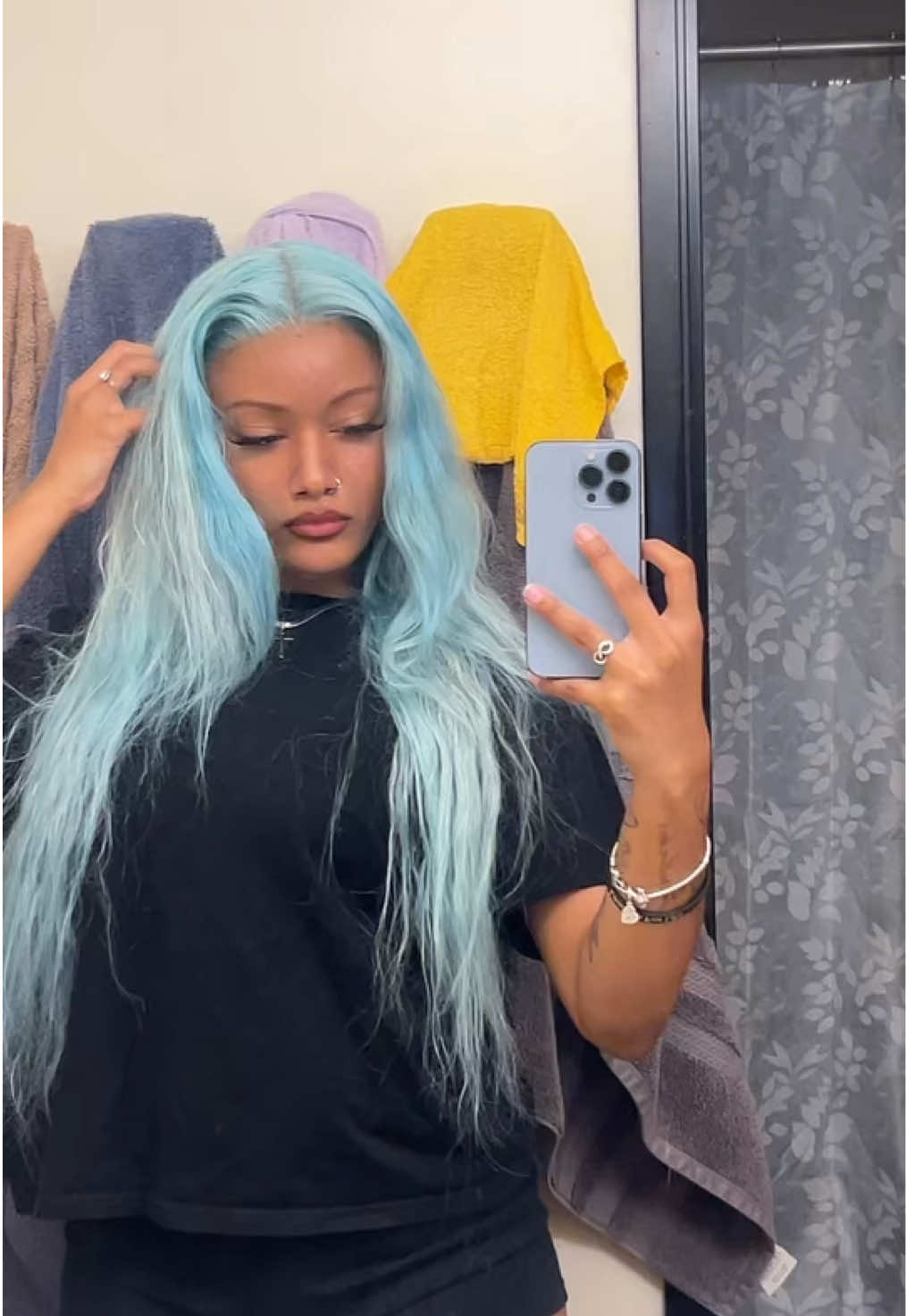 @kiarakalonn