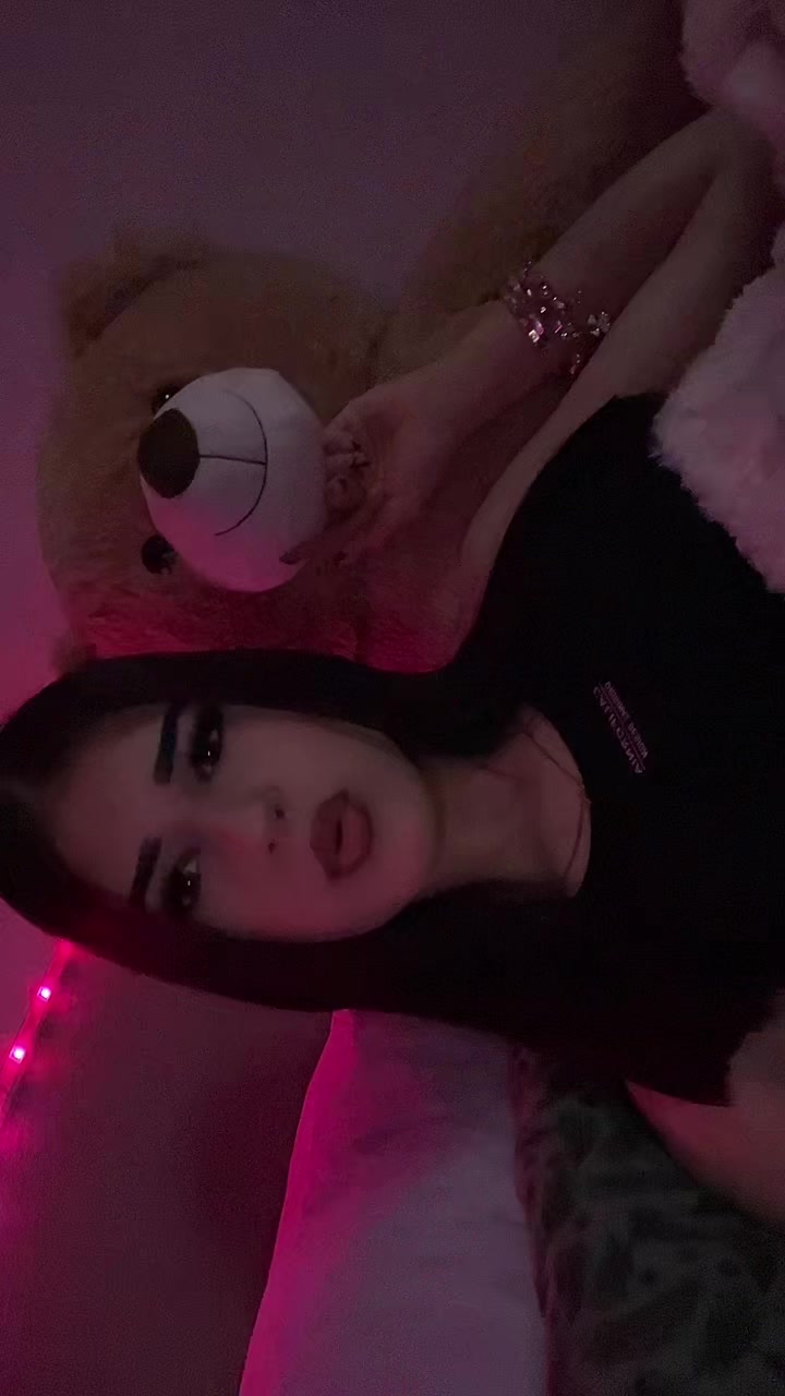 @e_xleen