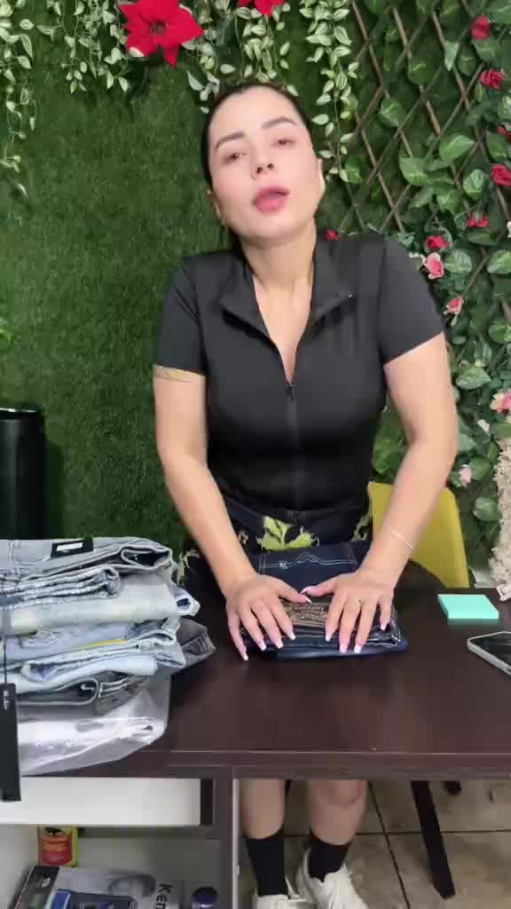 @Lucy Store