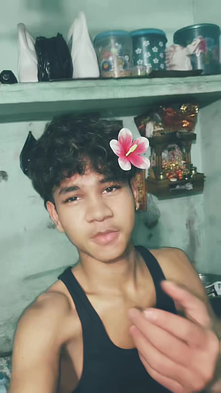 @ŁøṈĚĽŸ•~•BøŶ 🫶❤️🩹