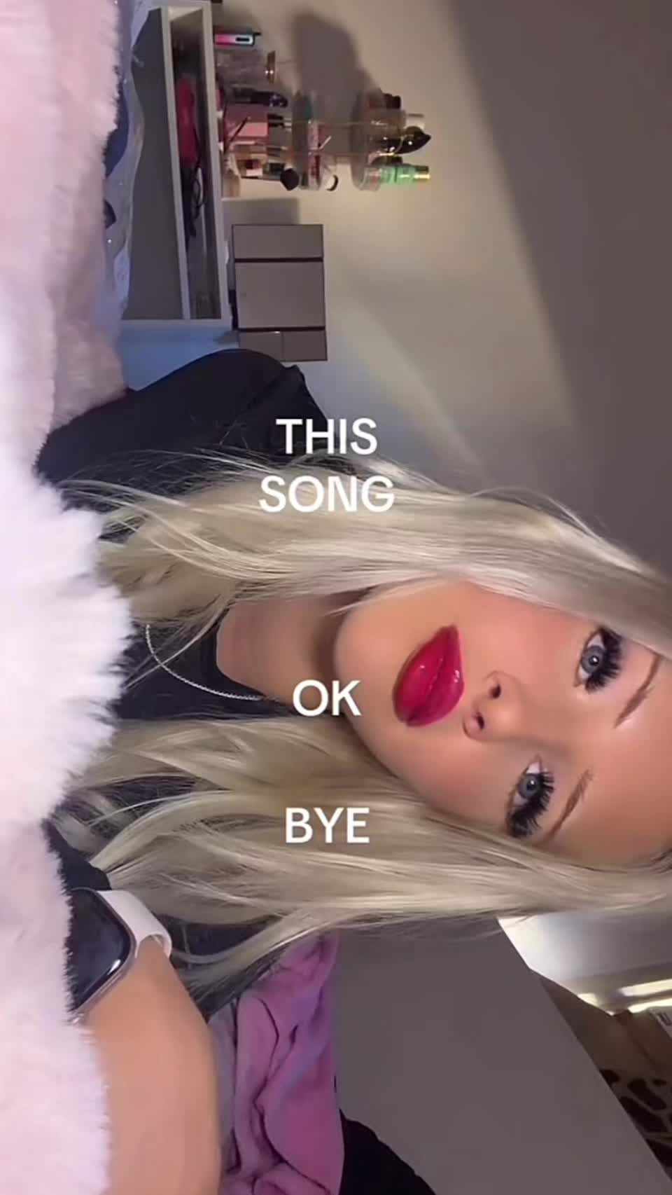 @𝐕𝐚𝐥 💸🎀