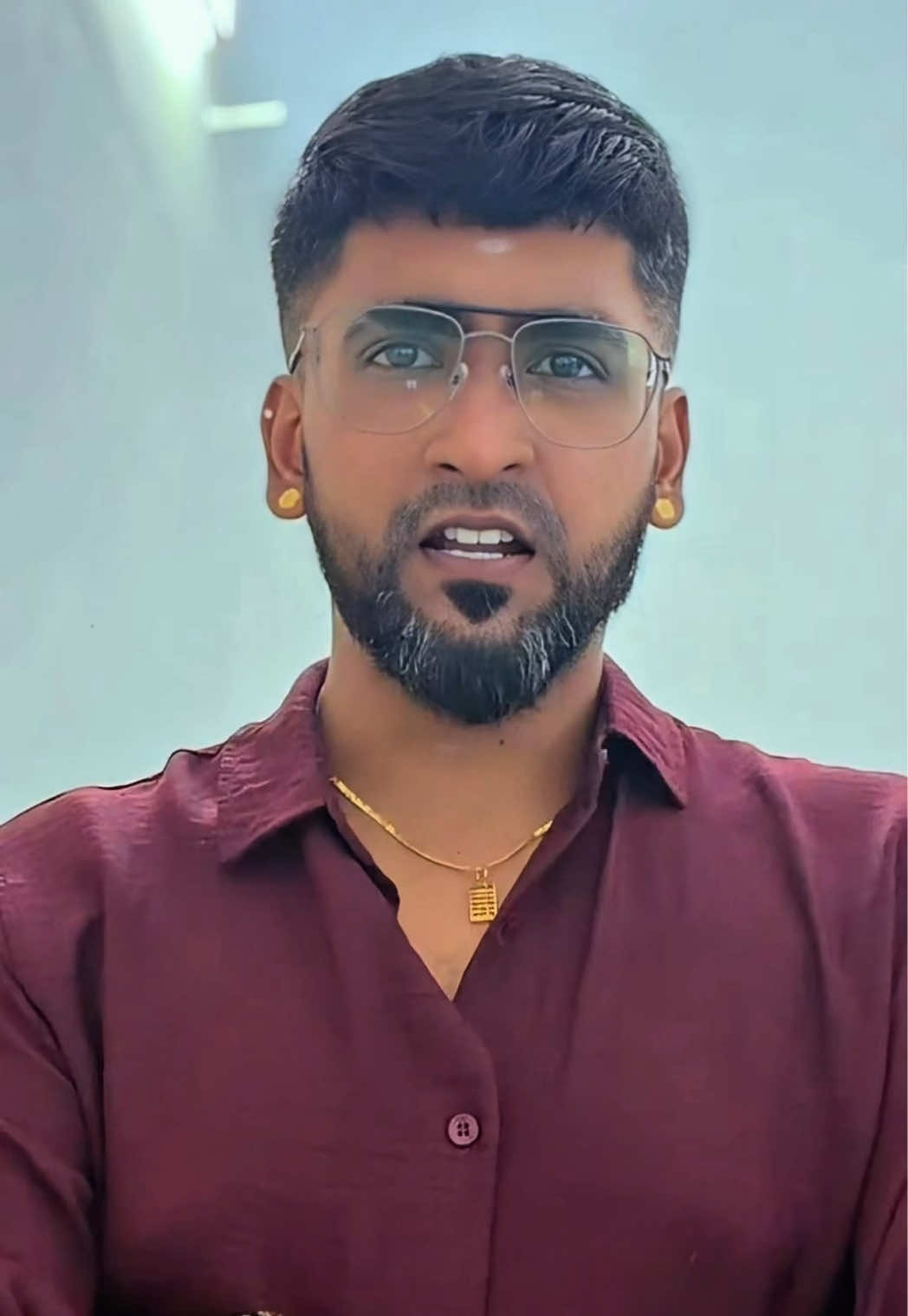 @Vennu