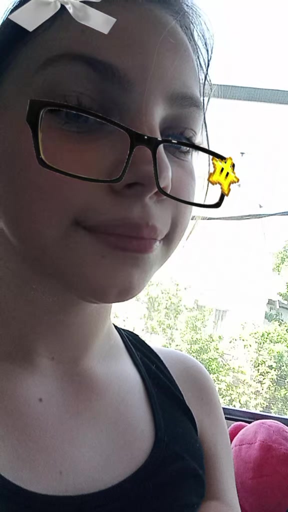 @мила