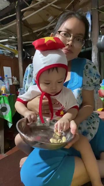 @Mẹ 2 b&eacute; &Yacute; Nh&acirc;n